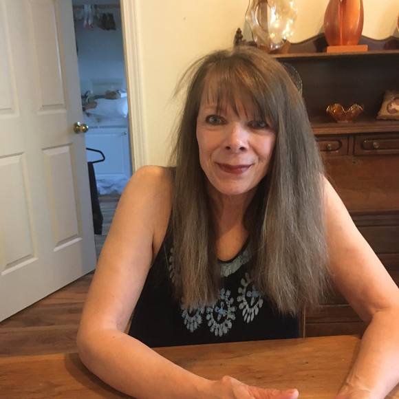 Meet your Posher, Rebecca - Picture 1 of 1